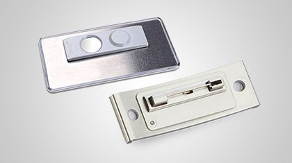 Fijación para tarjetas identificativas